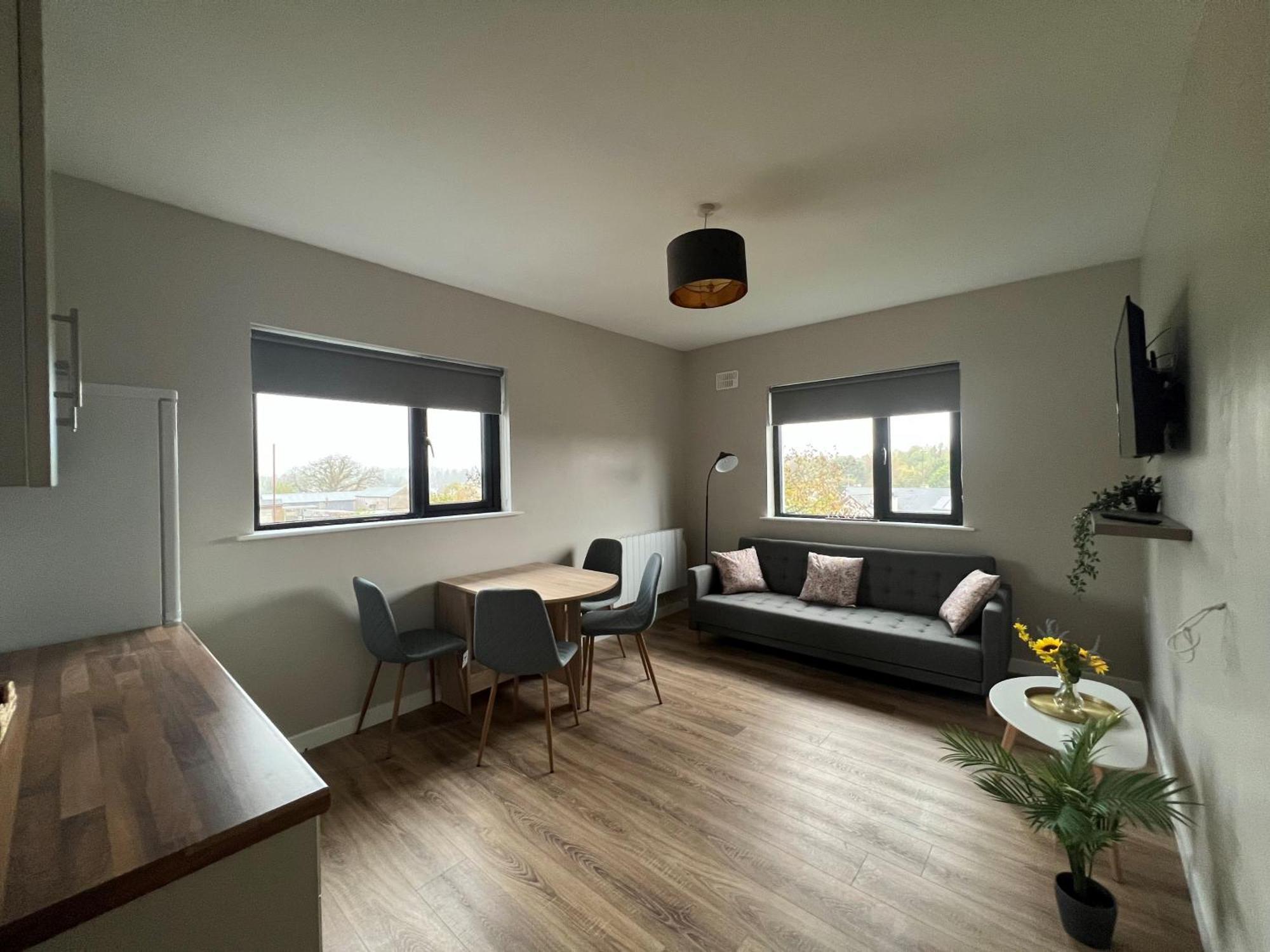 Top Of The Town No.5 Cootehill Екстер'єр фото